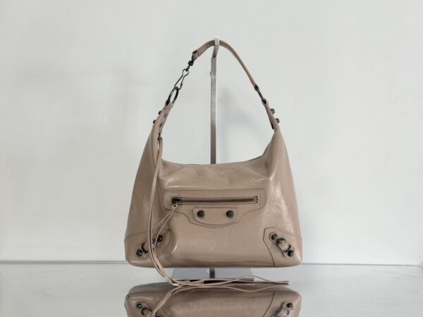 sy_no_B5D7FF4153846859AAEF09EA6D35A4CD_1 Balenciage Le City Hobo