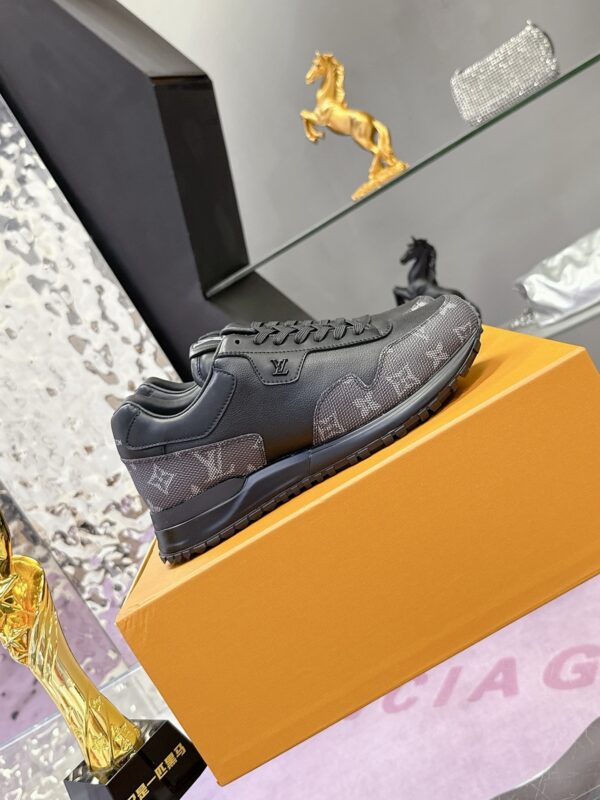 sy_no_B5FC8EE661D4977F6DCE2F0BFD9FD2A8_0 New Louis Vuitton Men's Casual Sneakers – Calfskin with Monogram and Black Rubber Sole