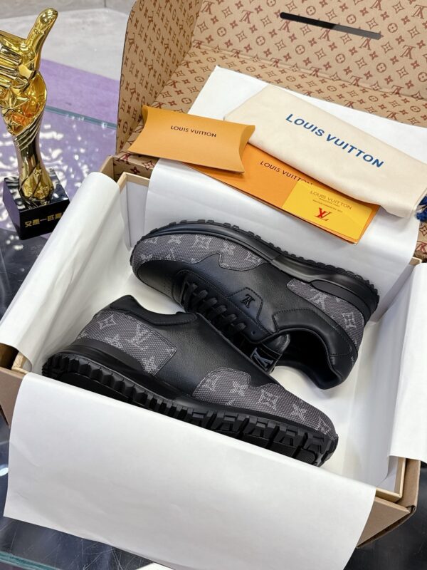 sy_no_B5FC8EE661D4977F6DCE2F0BFD9FD2A8_1 New Louis Vuitton Men's Casual Sneakers – Calfskin with Monogram and Black Rubber Sole