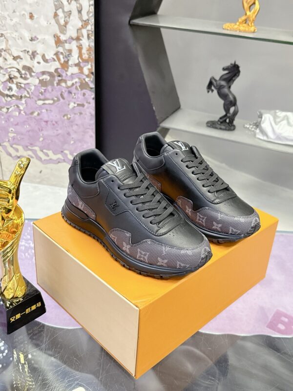 sy_no_B5FC8EE661D4977F6DCE2F0BFD9FD2A8_2 New Louis Vuitton Men's Casual Sneakers – Calfskin with Monogram and Black Rubber Sole
