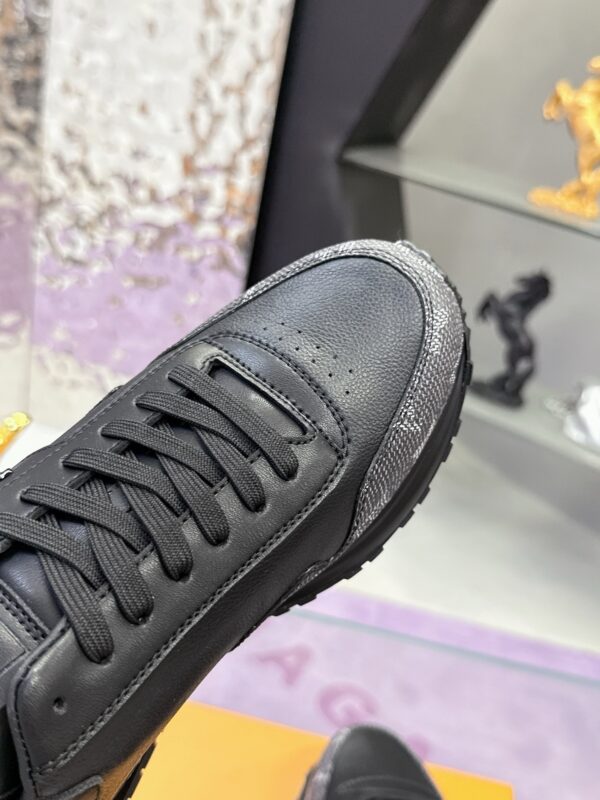 sy_no_B5FC8EE661D4977F6DCE2F0BFD9FD2A8_6 New Louis Vuitton Men's Casual Sneakers – Calfskin with Monogram and Black Rubber Sole