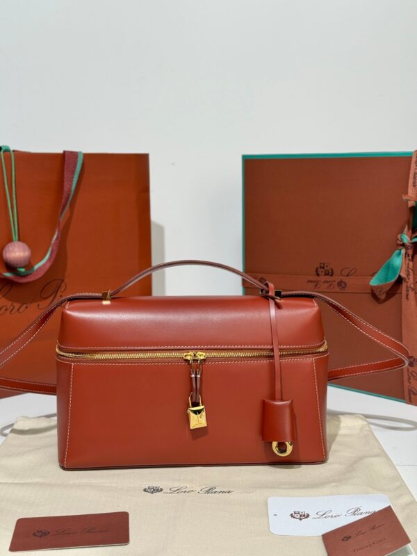 sy_no_B8A1BB87B3D7C9D28F65ABA738CB48DA_0 Loro Piana Extra Bag L27 Shoulder Bag – Saddle Leather (Red)