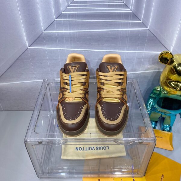 Louis Vuitton Men's Fall/Winter New Western-Style Tan TRAINER Sneakers
