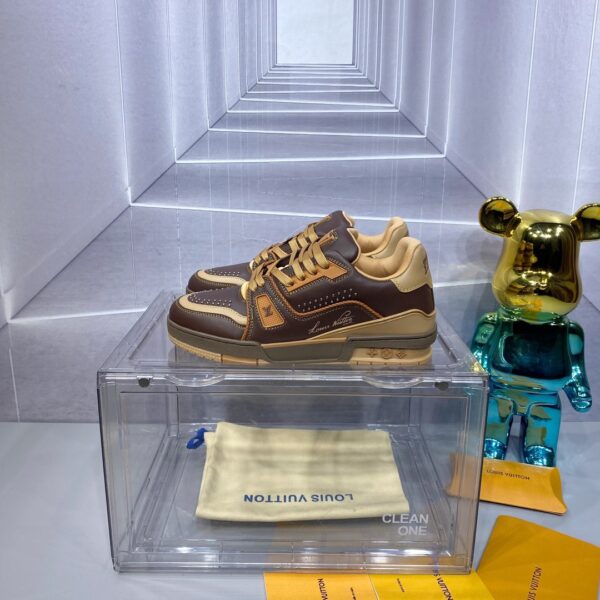Louis Vuitton Men's Fall/Winter New Western-Style Tan TRAINER Sneakers