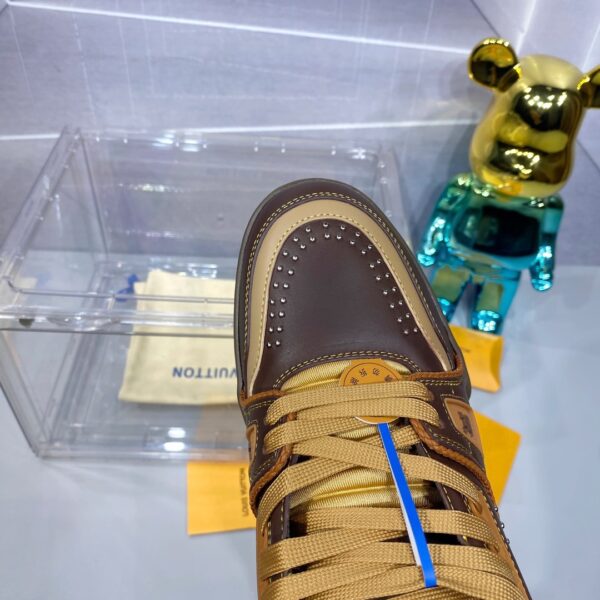 Louis Vuitton Men's Fall/Winter New Western-Style Tan TRAINER Sneakers