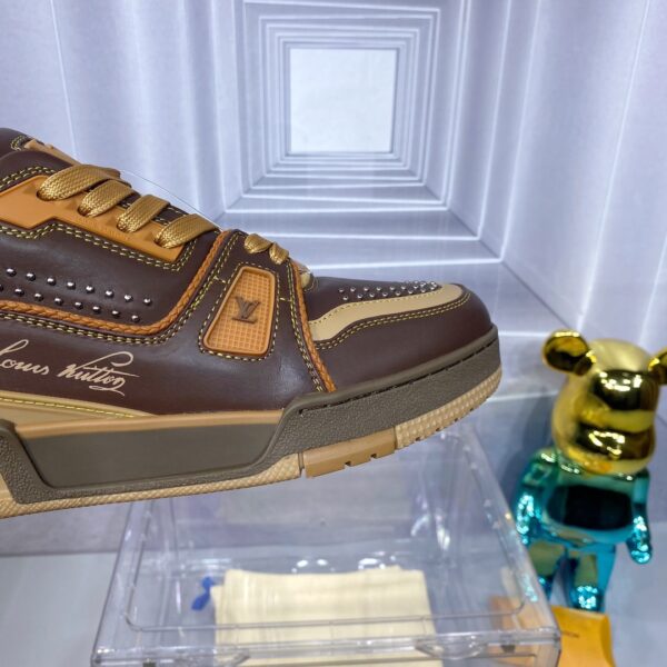 Louis Vuitton Men's Fall/Winter New Western-Style Tan TRAINER Sneakers