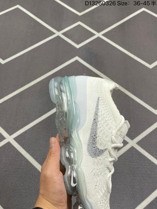 Nike Air VaporMax 2023 Flyknit "Pure Platinum / White"