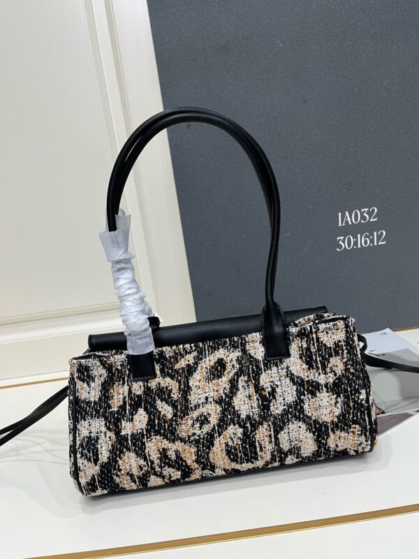 Chanel 2026 Spring/Summer 26SS Togo Leather Tote