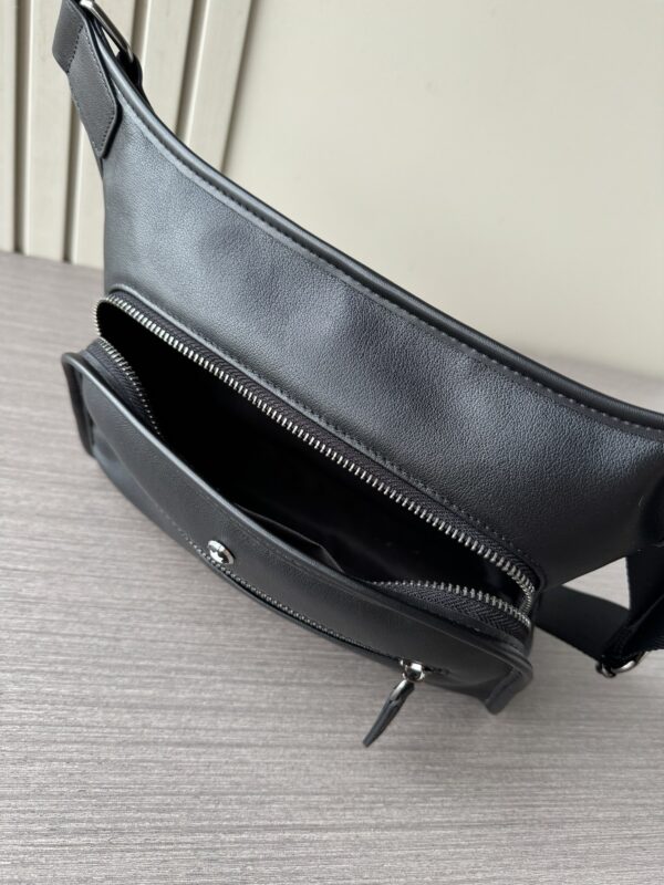 sy_no_BA4150A8320D2ECB7DE35F4225FFA3C9_8 Montblanc-Inspired Chest & Waist Bag – Black