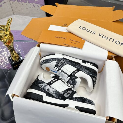 sy_no_BAB8AE714796E3D29C52DB941659D3D8_0 Louis Vuitton LV Trainer Washed Black Denim & White Leather Retro Sneakers
