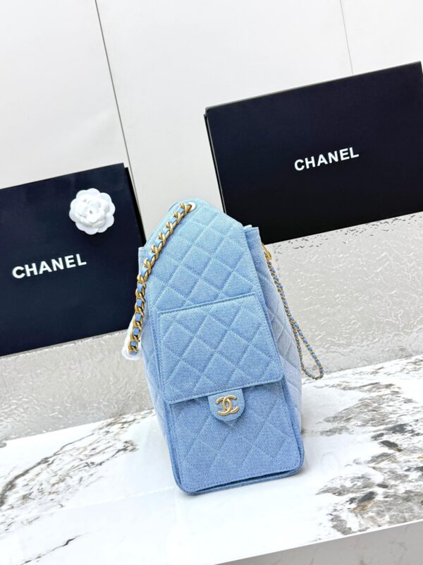sy_no_BB7CD9784A877BCA8FAD0EBA109E52D9_1 Chanel 25C Medium Hobo Bag – Quilted Denim & Calfskin with Gold Hardware