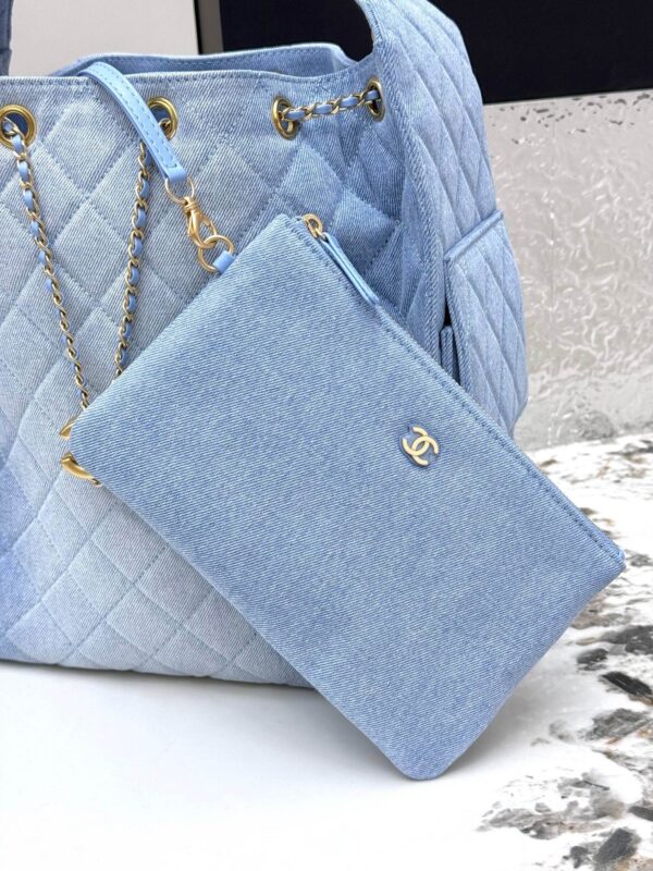 sy_no_BB7CD9784A877BCA8FAD0EBA109E52D9_7 Chanel 25C Medium Hobo Bag – Quilted Denim & Calfskin with Gold Hardware