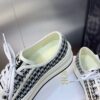 sy_no_BC767618479BAA73CD8835A0EBBE4781_7 Black & White Houndstooth Embroidered Platform Canvas Sneakers