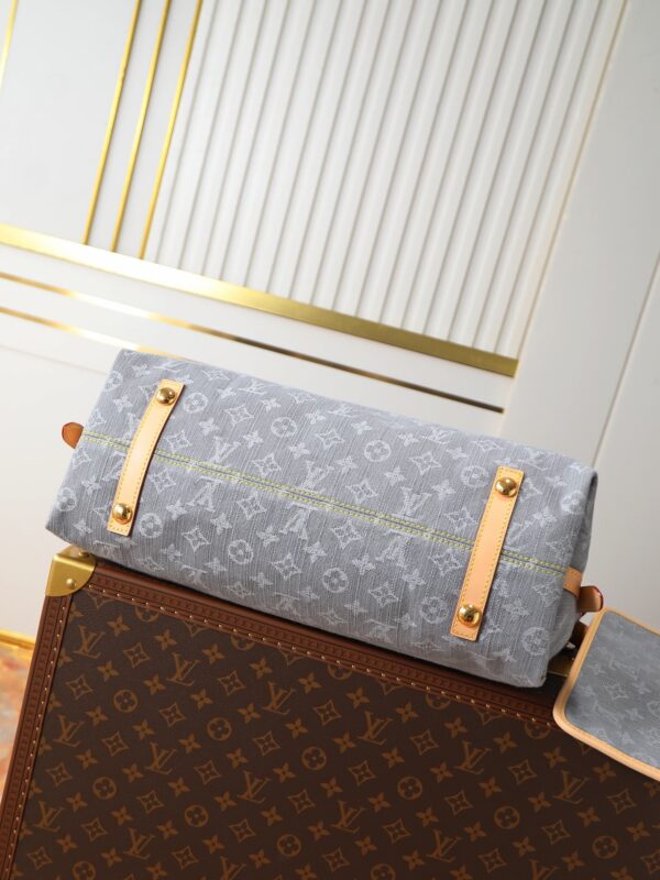 sy_no_BC9D17A7748229EA495BA282D95E271F_3 Louis Vuitton CarryAll MM Denim Tote Bag