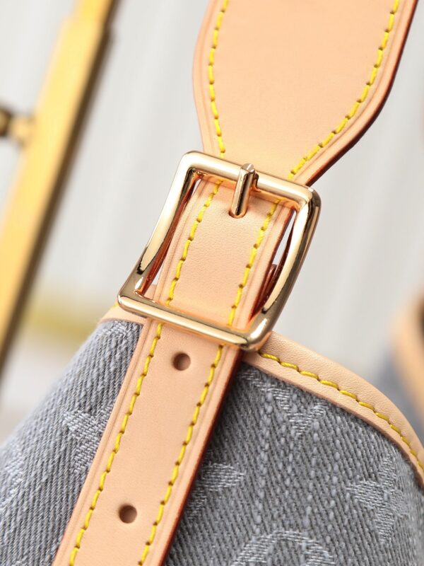 sy_no_BC9D17A7748229EA495BA282D95E271F_5 Louis Vuitton CarryAll MM Denim Tote Bag
