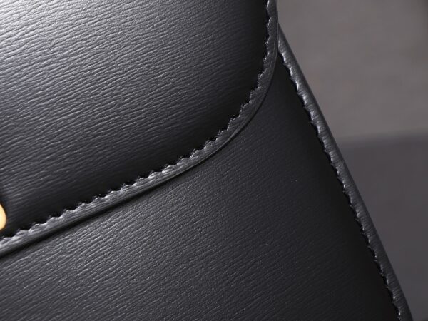College Triomphe Chain Bag – Glossy Calfskin
