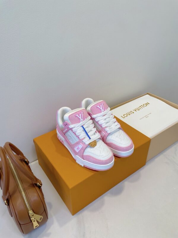sy_no_BD12937167FECF63BE377FF89075401B_3 Louis Vuitton LV Trainer Sakura Pink & White Sneakers