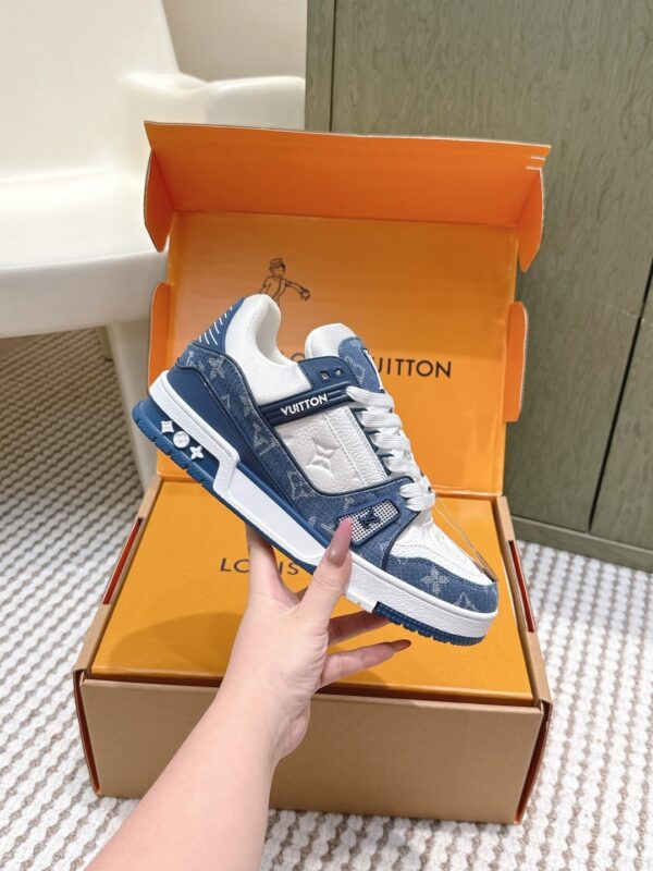 sy_no_BD1B886A1DCA74A26220FB7ED0EE9079_4 Louis Vuitton LV Trainer Maxi / LV Skate Blue & White Monogram Denim Sneakers