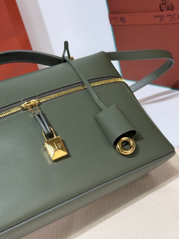 Loro Piana Extra Bag L27 Shoulder Bag – Saddle Leather (Green)