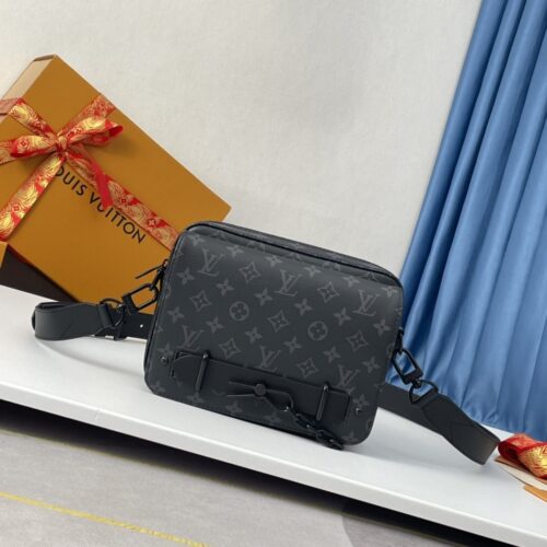 sy_no_BF4EF4C03186B1AF9276DC0A3544A1AD_0 Louis Vuitton Steamer Messenger Bag – New Classics Collection