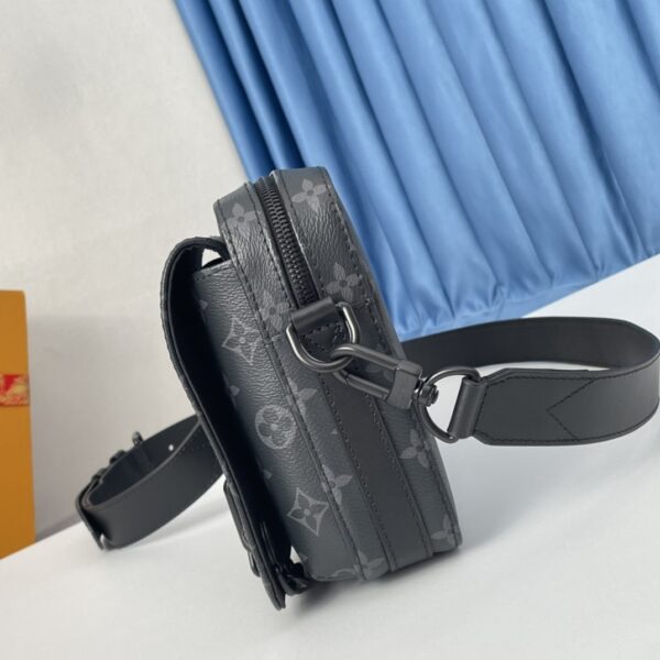 sy_no_BF4EF4C03186B1AF9276DC0A3544A1AD_4 Louis Vuitton Steamer Messenger Bag – New Classics Collection