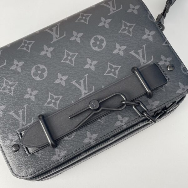 sy_no_BF4EF4C03186B1AF9276DC0A3544A1AD_5 Louis Vuitton Steamer Messenger Bag – New Classics Collection