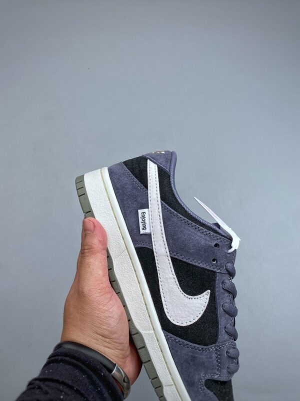 Nike SB Dunk Low Pro “Grey Black Suede / White Swoosh”
