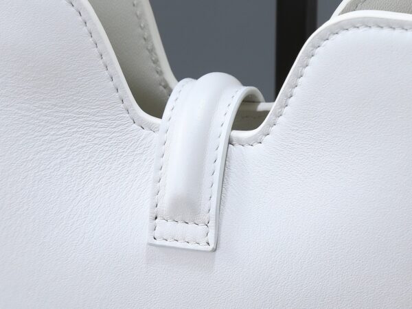 sy_no_C0852A10BFFB13B22C21F95F6A8D1095_5 Camille 16 Soft Hobo Bag