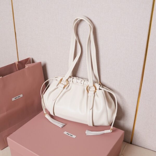 sy_no_C0DCE62C07E52E441484313A069A1600_2 White Archive-Inspired Drawstring Ruched Shoulder / Underarm Bag