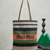 sy_no_C158F7A6577B77012B6F449EE9CEA79F_0 Miu Miu Logo-Embellished Crochet Tote Bag