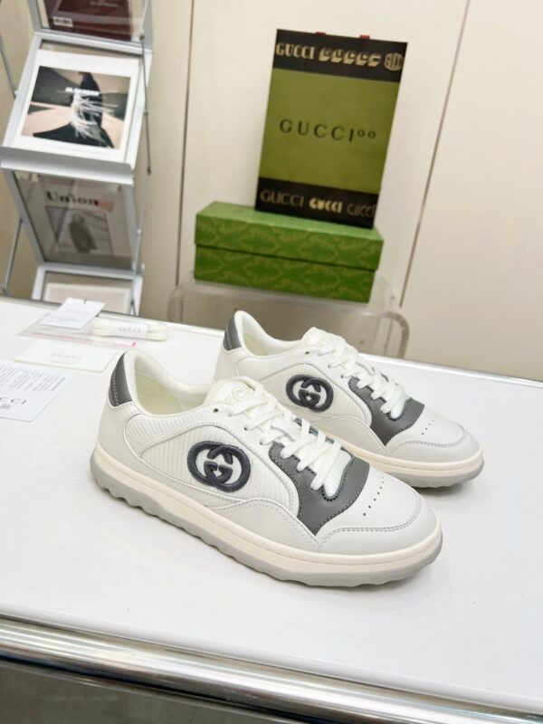 sy_no_C1D7E76E472274F3A4DD79D648607576_1 White & Gray Retro Tennis Sneakers