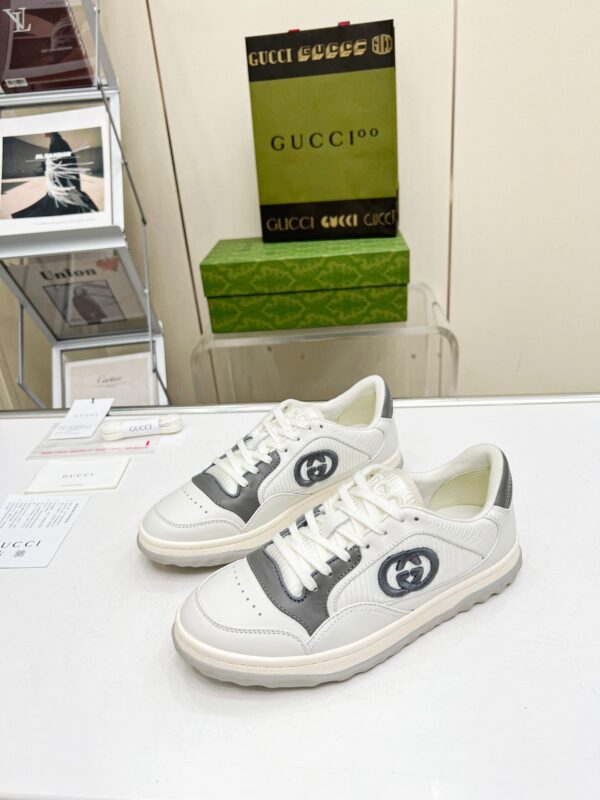 sy_no_C1D7E76E472274F3A4DD79D648607576_2 White & Gray Retro Tennis Sneakers
