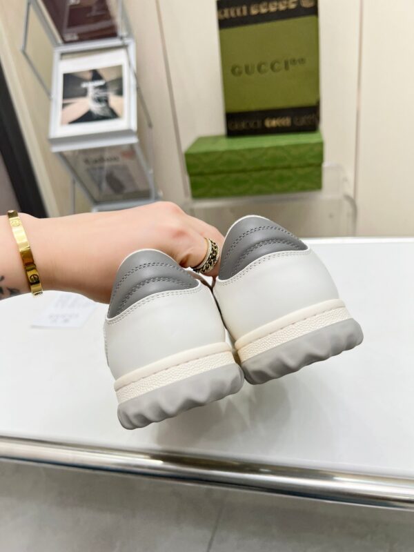 sy_no_C1D7E76E472274F3A4DD79D648607576_6 White & Gray Retro Tennis Sneakers