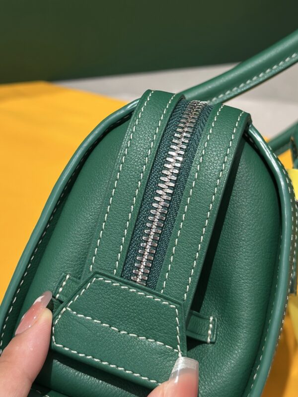 sy_no_C1DB047ED2D1C19F4E7463F26A7EF373_5 Goyard Bonbonnière Bag
