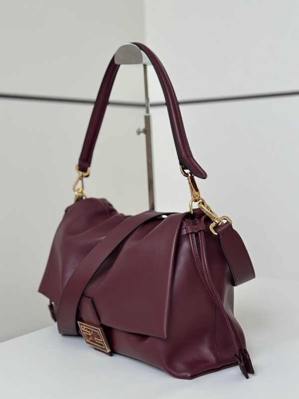 sy_no_C1E1250F009F2A09D27ACA52F136EF20_1 Fendi Mamma Baguette Large Shoulder Bag