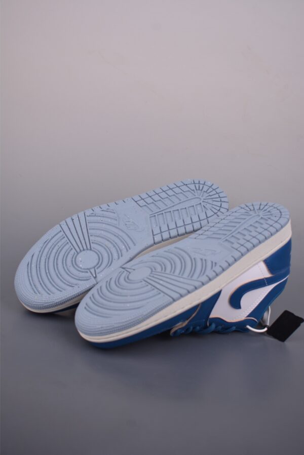 sy_no_C1E23A195B3DA36F4AF5E3EBC7E78F75_2 Air Jordan 1 Low – White / Deep Blue Retro Sneakers