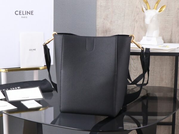 Sangle Bucket Bag – Versatile Everyday Style
