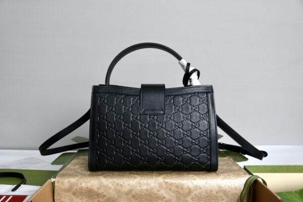 sy_no_C561CE865A700754EDBEDB7407B5FB37_1 Padlock Embossed Leather
