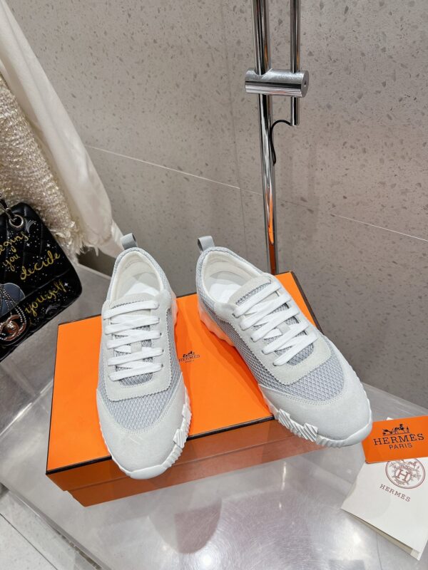 sy_no_C59BEEC42A190460B8240F94B2B753B8_3 Light Grey & Off-White Suede Mesh Lightweight Sneakers