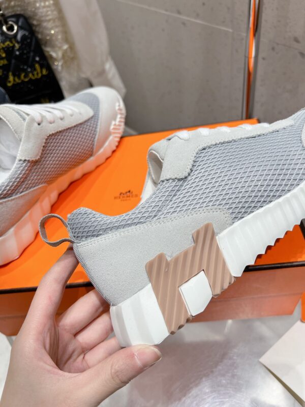 sy_no_C59BEEC42A190460B8240F94B2B753B8_7 Light Grey & Off-White Suede Mesh Lightweight Sneakers