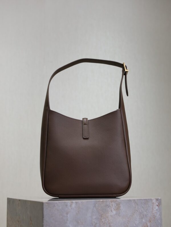 sy_no_C612DD409DB10097BC444834506B0598_7 LE 5 À 7 Underarm Bag – Pecan Brown