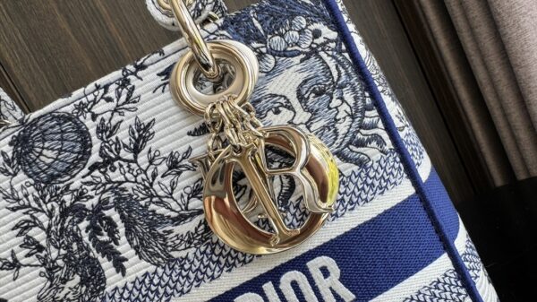 sy_no_C6599E2B2A3E9FA221BCD43AF748A1D6_1 Lady Dior Sun Embroidered Bag