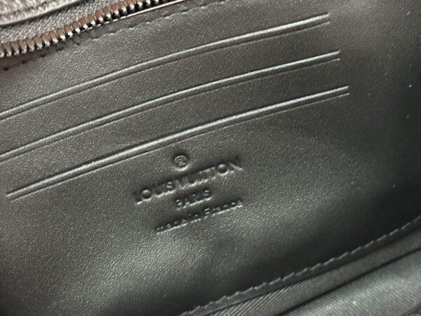 sy_no_C66DDCCBA52E143FCE6442CDB03E3329_8 Alpha Wearable Wallet – Grained Leather