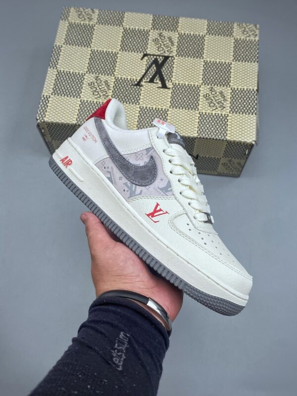 sy_no_C70EF2DECC69D62CA92F5B1A744CABF0_0 Nike Air Force 1 Low Custom Concept – Sail, Grey & Red Monogram Edition