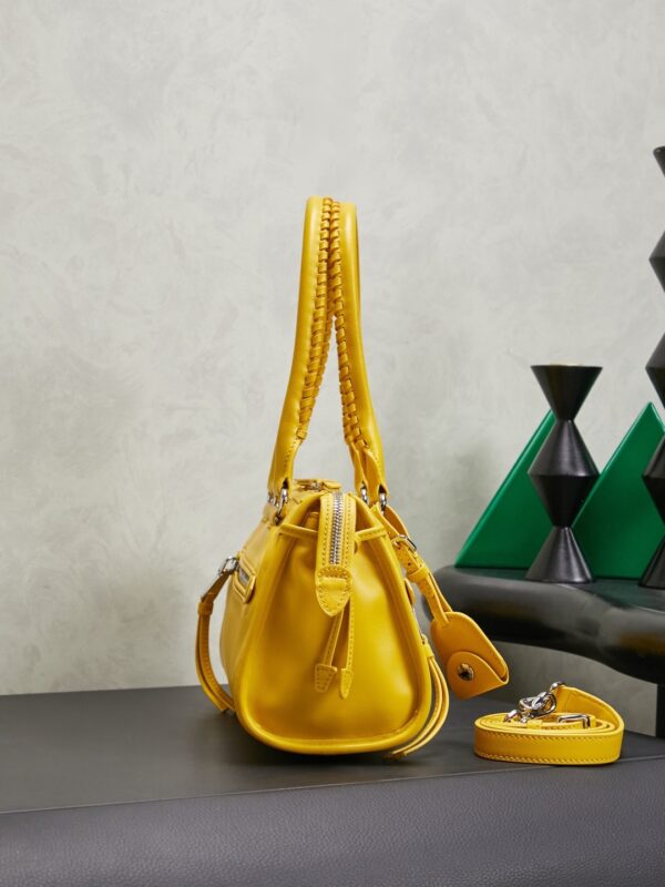 sy_no_C71ED4DE9B01117B276DCB33DD9357E4_2 Yellow Leather Front-Zip Double-Handle Shoulder Crossbody Bag