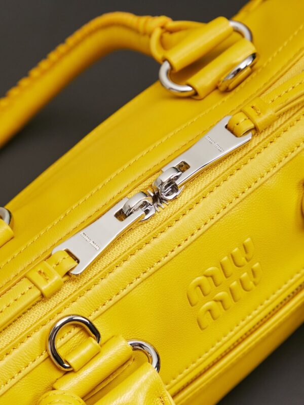 sy_no_C71ED4DE9B01117B276DCB33DD9357E4_6 Yellow Leather Front-Zip Double-Handle Shoulder Crossbody Bag