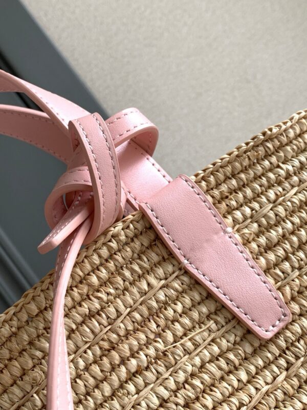 sy_no_C9B83526A7720BE562A9A5890119A701_4 Teen Basket Bag – Natural Fiber & Calfskin