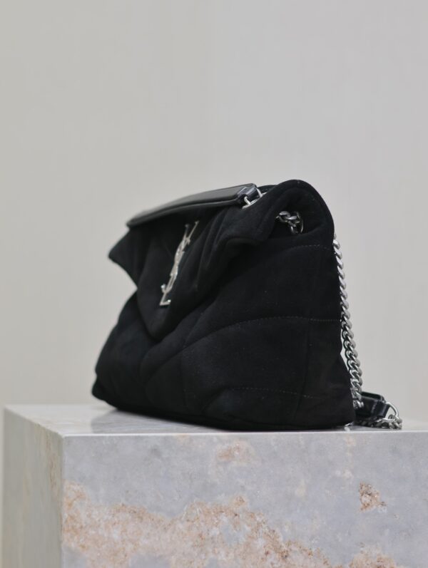sy_no_C9D95C6A5CD4F741A7D8AC1C333305BA_4 YSL Loulou 29cm Shoulder Bag – Black Suede