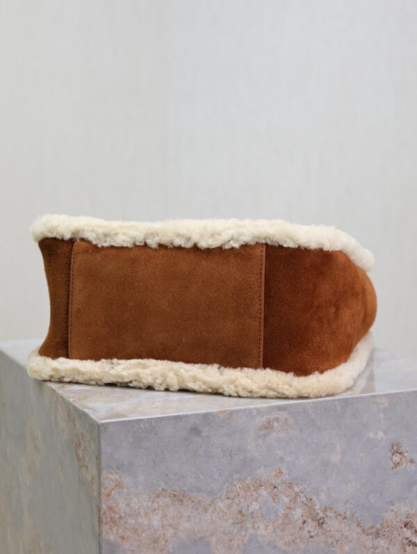 sy_no_CA7C9B1FF7384142BFFD26D05239AC32_8 YSL Le 5 À 7 Shoulder Bag – Mustard Suede with Shearling