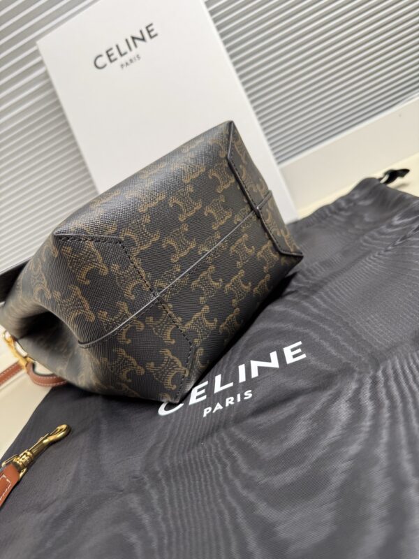 sy_no_CA822EE37E6C5597E2BFFB52C0F04D67_8 Celine Hobo Bag – Small